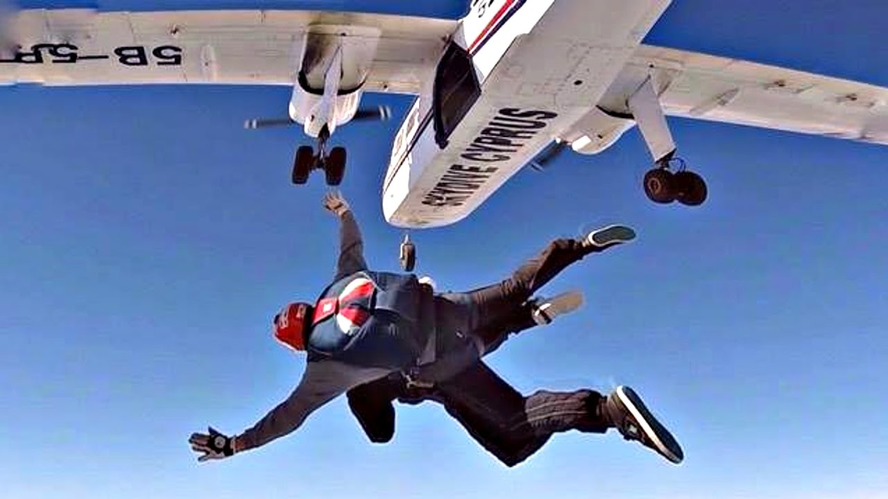  A Parachutist Who Jumps from an Aeroplane