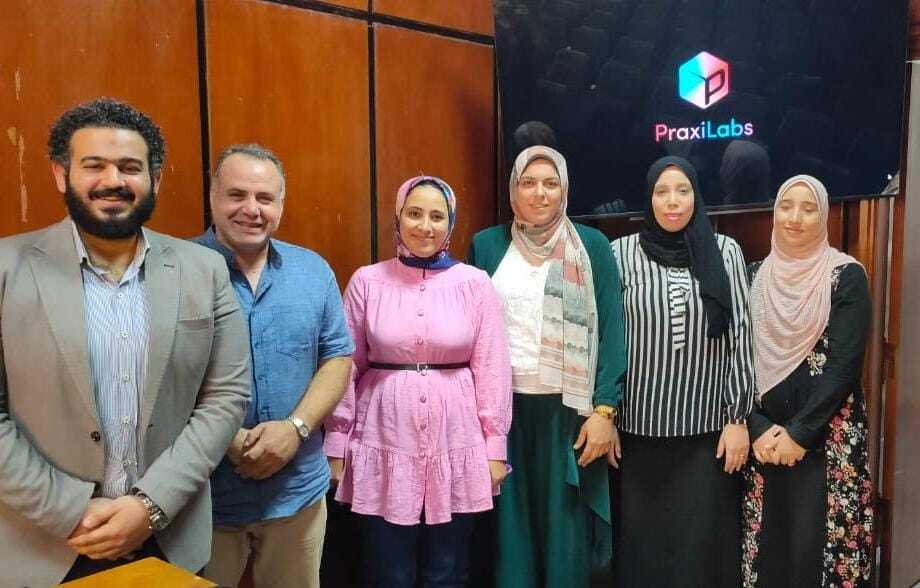 Damanhour University, and PraxiLabs